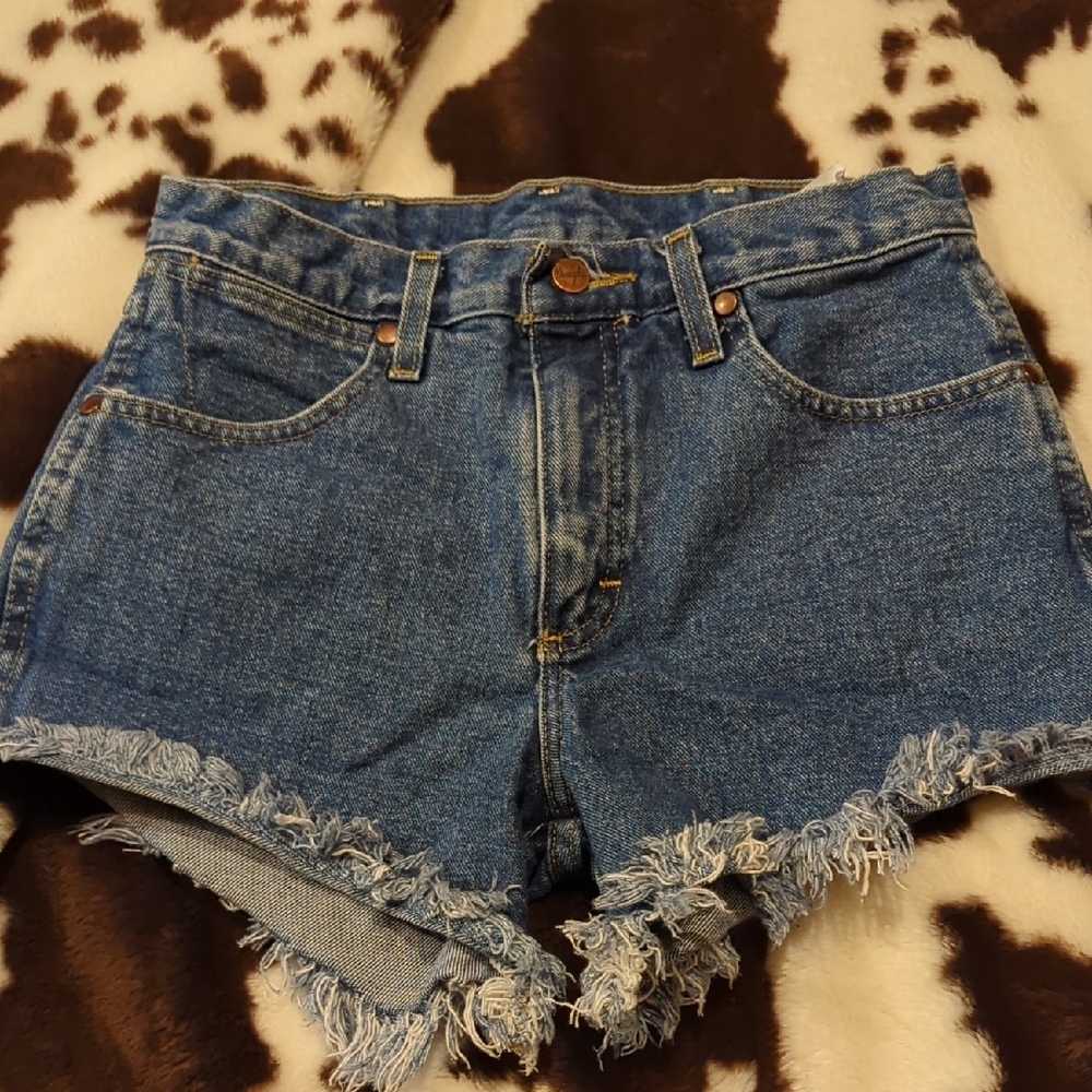 Wrangler Blue Jean Shorts High-Waisted Frayed